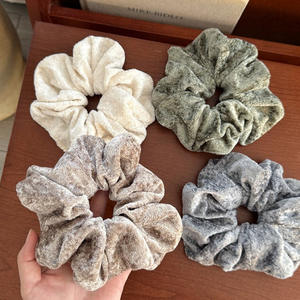 ยางรัดผมกำมะหยี่สีพื้นสำหรับผู้หญิง ยางรัดผมหางม้า ผ้ากำมะหยี่เรียบ ยางรัดผมผ้าพลัฌ ยางรัดผมยืดหยุ่นสูง - Product Image 4