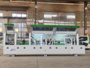 JUNDE China Máquina automática de pre-fresado, doble recorte, perfilado y canteado de paneles de madera de 17.5KW - Product Image 3