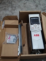 ACS880-04-725A-3 ACS880 Komponen Pengganti Variabel Frequency Drive 725A Sistem Penggerak Bersertifikasi CE Suku Cadang Servis Pemeliharaan