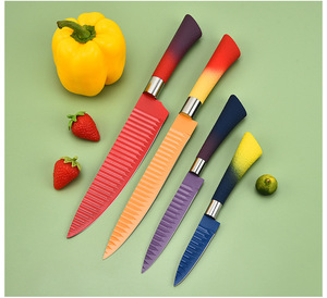Ensemble de 6 couteaux de cuisine antiadhésifs colorés, lames en acier inoxydable, manche antidérapant en PP, avec éplucheur, boîte colorée pour la vente en supermarché - Product Image 4