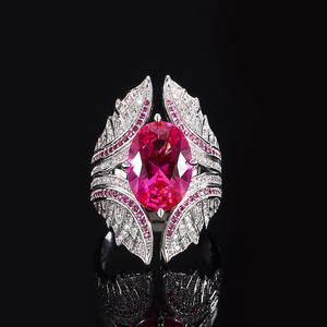Anello da Cocktail con Zircone Ovale e Ali, Placcato in Rame, Regolabile, Gioiello con Gemma per Donne - Product Image 4