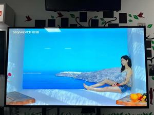 Televisor Inteligente de 85 Pulgadas con Retroiluminación LED e Interfaz LAN, Definición HD, como un Camino hacia un Escape Tranquilo - Product Image 3