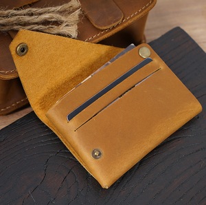 Tarjetero Simple con Logotipo Personalizado de Fábrica, Cartera para Hombre de Cuero Vacuno Auténtico, Tarjetero con Tapa de Cuero Crazy Horse - Product Image 5