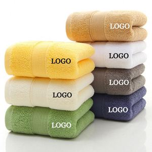 Toalla de Lujo Personalizada con Logotipo Bordado, Tejida con Alta Calidad, Ecológica, 100% Algodón, para Uso en Salón, Lavable a Máquina - Product Image 1