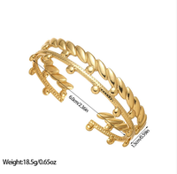 Bracelet ouvert en forme de cœur et de fleur en acier inoxydable plaqué or de style européen et américain
