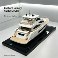 Maquette de yacht de luxe personnalisée avec coque blanche, pont texturé bois et support d'affichage miroir