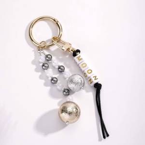 Breloque de sac personnalisée avec perle lettre, motif <span class=keywords><strong>lune</strong></span>, perle transparente <span class=keywords><strong>et</strong></span> boule métallique, porte-clés décoratif, breloque de sac personnalisée - Product Image 3