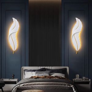 Lampada <span class=keywords><strong>da</strong></span> <span class=keywords><strong>Parete</strong></span> di Lusso in Stile Nordico con Piume e Luce LED per Soggiorno e Camera <span class=keywords><strong>da</strong></span> Letto, Ideale per Sfondo TV - Product Image 2