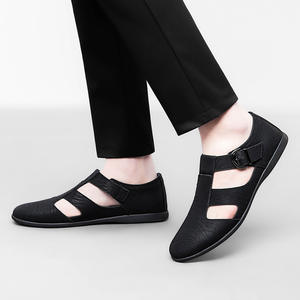 รองเท้าแตะแบบสวมสำหรับผู้ชายรุ่นใหม่ประจำฤดูร้อนปี 2024 ระบายอากาศได้ดี ดีไซน์หัวแหลม ลายเรียบ กันลื่น เหมาะสำหรับใส่ทำงานหรือในโอกาสทางการ - Product Image 3