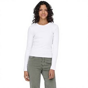 T-shirt à manches longues pour femme, col rond, blanc, coupe ajustée, en coton tricoté, haut décontracté, à porter en toutes saisons - Product Image 1