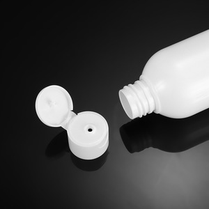 Bouteille ronde blanche de 250 ml avec bouchon à vis et capuchon à clapet pour toner cosmétique, en matériau PET - Product Image 1