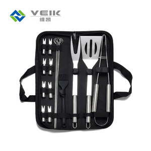 Set di utensili per <span class=keywords><strong>barbecue</strong></span> <span class=keywords><strong>in</strong></span> acciaio inossidabile di alta qualità con manico <span class=keywords><strong>in</strong></span> TPR spatole di resistenza al calore con Logo personalizzato per <span class=keywords><strong>barbecue</strong></span> da <span class=keywords><strong>campeggio</strong></span> all'aperto - Product Image 5