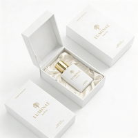 Boîte cadeau rigide de luxe personnalisée pour parfum, avec fermeture magnétique et insert en soie pour flacon de 100 ml, estampage à chaud or, OEM