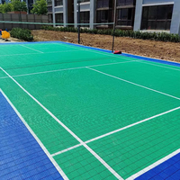 Revêtement de sol pour terrain de handball de couleur personnalisée, modules PP de couleur personnalisée pour les universités, les clubs de handball et les sites de marque