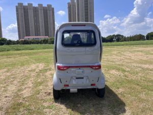 L6e EEC China Vehículo de Baja Velocidad para Uso Familiar, Mini SUV de 3 Asientos, Scooter de Movilidad Cerrado, Nueva Energía, EV5 Nuevo 4x4 - Product Image 5