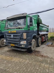 Camión Volquete HOWO/SINOTRUK/SHANCMAN 8X4 con Neumáticos Radiales para Proyectos de Construcción EN SHANGHAI EN VENTA - Product Image 4