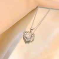 Usine personnalisée en gros S925 argent plaqué platine Moissanite en forme de coeur romantique pendentif collier haut de gamme