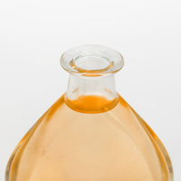 Logo personnalisé 500ml 700ml 750ml Rhum Whisky Gin Liqueur Bouteilles en verre avec taille personnalisée