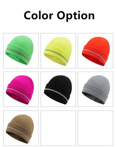 Vente en gros de bonnet personnalisé solide bonnet tricoté en acrylique bonnet d'hiver bonnets réfléchissants fluorescents avec bande réfléchissante - Product Image 5