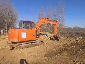 Le JAPON a utilisé l'excavatrice HITACHI ZX60 JAPAN ORIGINAL 6ton d'occasion avec le prix bon marché à vendre dans Stpock ZX30 ZX35 ZX70 - Product Image 3