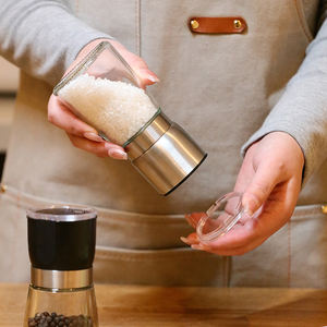 Bestseller Pfeffermühle für Restaurants 160 ml Salzstreuer aus Glas mit Keramikmahlwerk Schwarze Gewürzmühlenflasche - Product Image 2