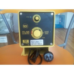 Pompe doseuse électromagnétique Lmi Milton Roy B746 318Ti 100 GPM pour équipement chimique - Product Image 2