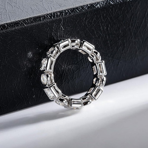 Anello Combinato Rotondo e Quadrato per Donne, Gioiello Minimalista ed Elegante per le Dita - Product Image 6