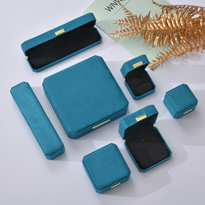 Wholesale packaging for jewelry and <b>gifts</b>: jewelry <b>boxes</b>, pearl necklace sets, luxury velvet sets, <b>earrings</b>, bracelets, - Product Image 4