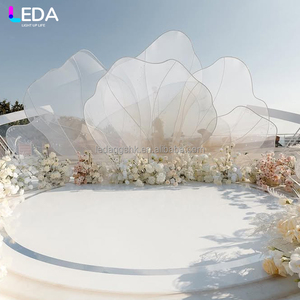 Arche de fleurs en métal blanc personnalisable LEDA pour événements extérieurs, fêtes, mariages - Product Image 3