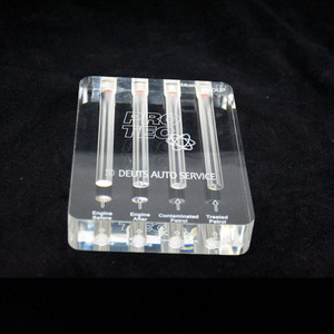 Support de comparaison d'huile moteur en acrylique transparent moderne avec quatre emplacements pour présenter les types d'huile moteur - Product Image 3
