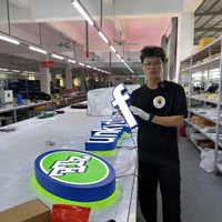 Enseigne en acrylique de style nouveau avec éclairage LED, logo commercial pour salon de beauté, boutique et salon de coiffure