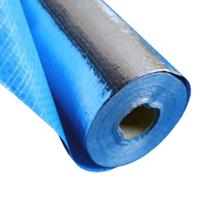 Matériaux d'<span class=keywords><strong>isolation</strong></span> de toiture et de plancher de <span class=keywords><strong>grenier</strong></span> modernes en aluminium tissé renforcé, laminé PE PP PET, ignifuges et isolants thermiques - Product Image 4