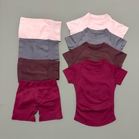Ensemble de sport 2 pièces pour femme : haut de yoga sans couture à manches courtes et short de fitness pour l'entraînement et la course