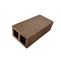 Planches en composite bois-plastique (WPC) durables et élégantes, style européen moderne, ignifuges, anti-rayures, imperméables, design graphique creux