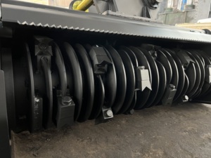 Mulcher rotativo de alta calidad para arbustos pequeños y accesorios de excavadora de bosques con componentes de núcleo de bomba de engranajes de motor - Product Image 5