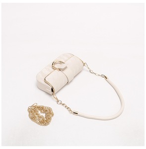 Borsa da donna con motivo a scacchi di lusso in 2024 - Product Image 6