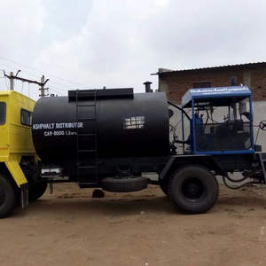 Camión rociador de emulsión bituminosa para mantenimiento de carreteras frías y revestimiento de superficies - Product Image 2