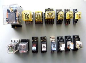 รีเลย์ <span class=keywords><strong>Srd</strong></span>-12vdc-sl-c <span class=keywords><strong>Srd</strong></span>-05vdc-sl-c <span class=keywords><strong>Srd</strong></span>-24vdc-sl-c <span class=keywords><strong>Srd</strong></span>-48vdc-sl-c <span class=keywords><strong>SRD</strong></span> 03 5 6V 9V 12V 18V 24V 48VDC SL 10A 4ขา/5Pin T73 - Product Image 4