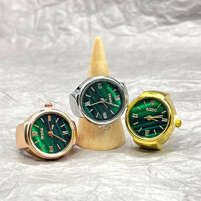 Stylish Mini Green Dial Retro Ring Watch Durable Alloy Design Elastic Strap Round Chunky Finger Watch Ring for Men & Women