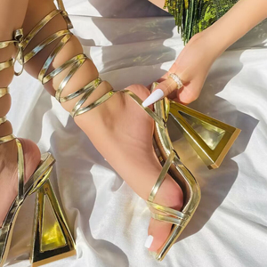 Sandalias Romanas Doradas para Mujer 2023 con Tira Cruzada y Tacón Perfilado, Sandalias de Tacón Alto con Tiras en el Tobillo para Verano, Nuevo Modelo de Importación - Product Image 1