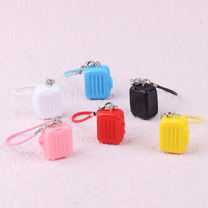 โมเดลรถเข็นกระเป๋าเดินทางจำลองขนาดเล็กแบบสามมิติ ของตกแต่งบ้านตุ๊กตา ของประดับแขวน พวงกุญแจยาง อุปกรณ์ประกอบฉาก OB11 - Product Image 2