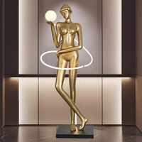 Lampe sur pied en résine, sculpture de déesse moderne avec ruban, décoration d'intérieur pour gymnase, bar, salle de sport
