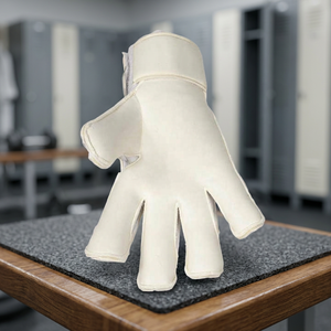 Gants de gardien de but en cuir avec logo personnalisé, fermeture réglable au poignet, protection des doigts et du pouce, adhérence supérieure pour le football en extérieur - Product Image 3