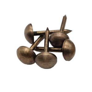 Clous décoratifs en laiton style antique 2,3-3,5 cm pour la décoration de portails - Product Image 1
