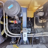 Compresseur d'air d'occasion Atlas Copco V900 Cunmins Engine 900 Cfm 23/18 bar Compresseur d'air à vis diesel stable