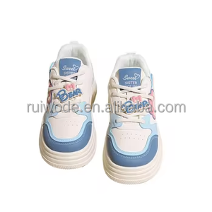 รองเท้าสเก็ตบอร์ดกีฬา2025ผู้หญิงทุกฤดูรองเท้าแฟชั่นแบบผูกเชือกน้ำหนักเบาพื้นหนาโลโก้ PU - Product Image 2