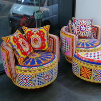Fauteuil pivotant individuel de loisirs au design artistique, en tissu à motifs de style national et éléments folkloriques géométriques, personnalisable, de style classique