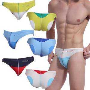 <span class=keywords><strong>Maillot</strong></span> <span class=keywords><strong>de</strong></span> <span class=keywords><strong>bain</strong></span> pour <span class=keywords><strong>homme</strong></span> <span class=keywords><strong>de</strong></span> couleur unie <span class=keywords><strong>Maillot</strong></span> <span class=keywords><strong>de</strong></span> <span class=keywords><strong>bain</strong></span> triangle simple et sexy à la mode Bikini triangle serré <span class=keywords><strong>de</strong></span> couleur unie Logo à motif personnalisé - Product Image 1