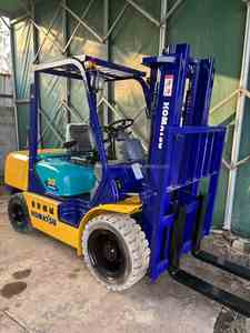 Cheap Priced Used Komatsu Diesel Powered Pallet Truck 2012 Model 3T Core Engine 4500kg Weight 1 Year Warranty - Product Image 2