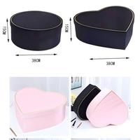 Terima Desain Kustom Kotak Hadiah Mewah Bentuk Alas Tutup Kaku Buatan Tangan Portabel Ramah Lingkungan Dapat Didaur Ulang Satin Hug Bucket Bunga.